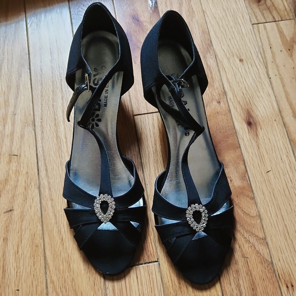 Womens high heel shoes